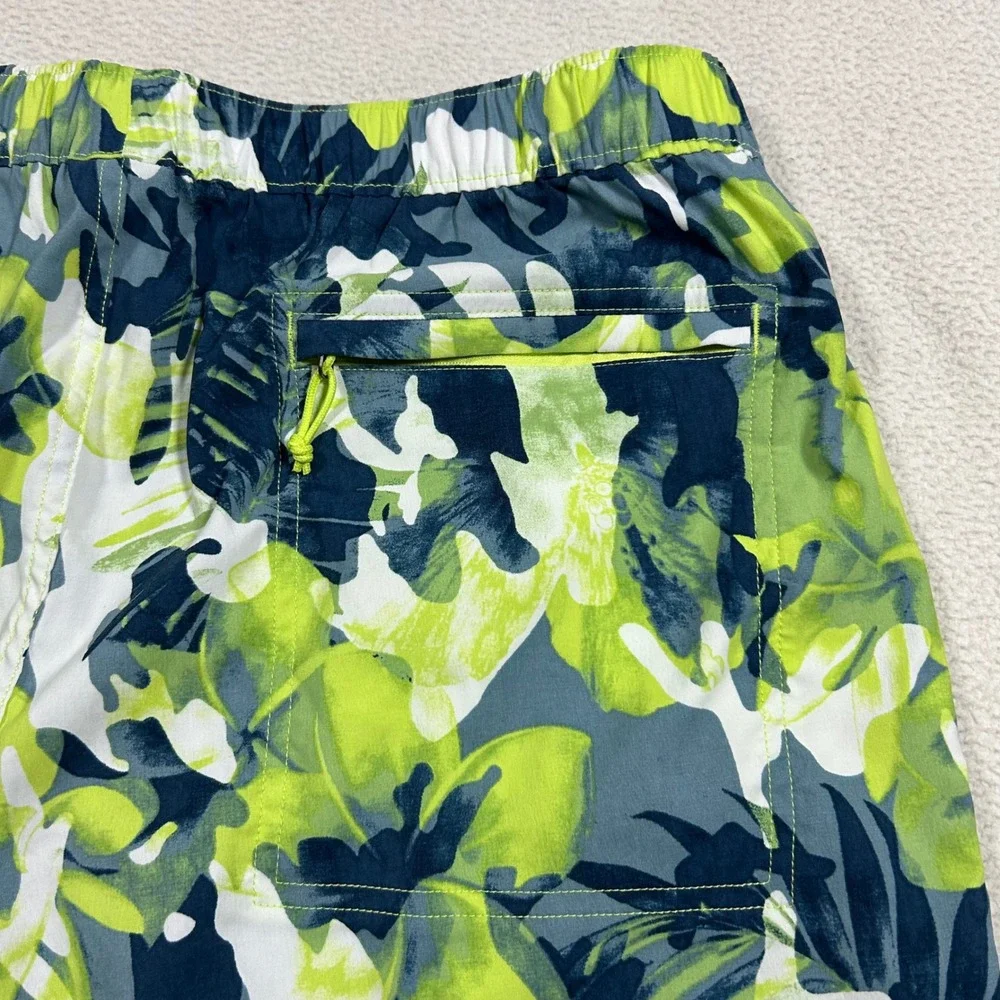 The North Face Class V Shorts Mens L Green Tropical Floral Camo Hiking 7 Inseam